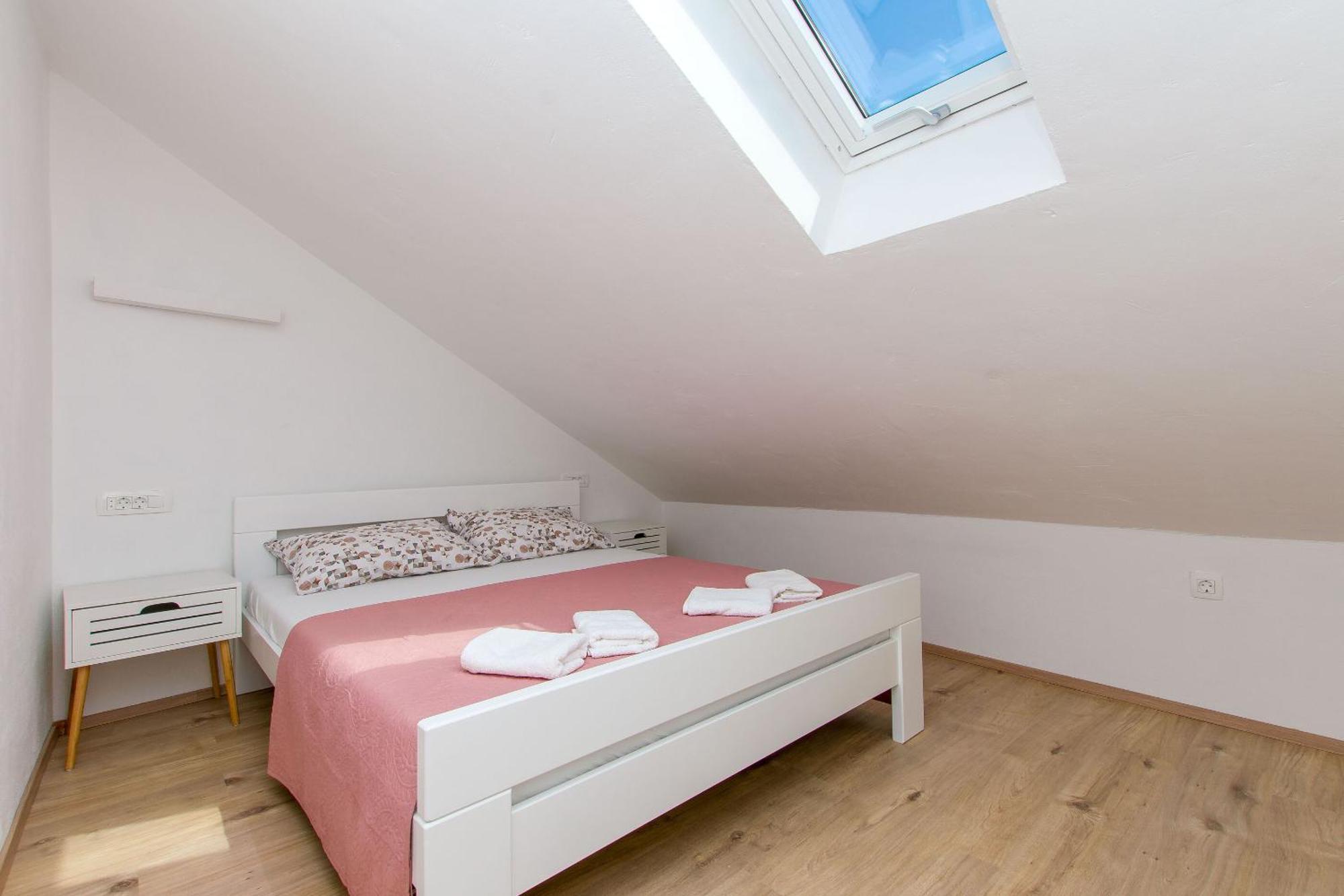 Apartment Petea Omiš Dış mekan fotoğraf