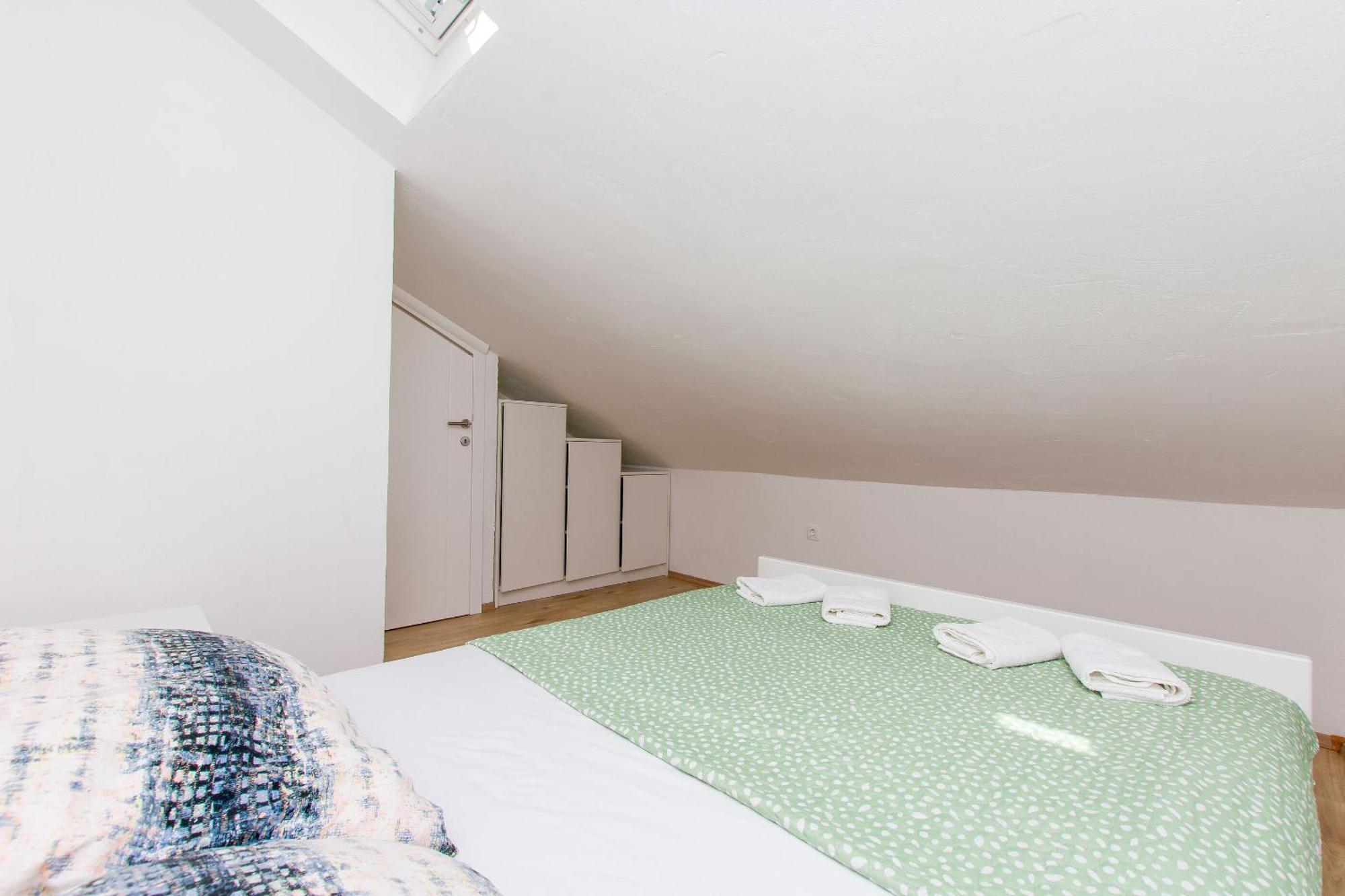 Apartment Petea Omiš Dış mekan fotoğraf