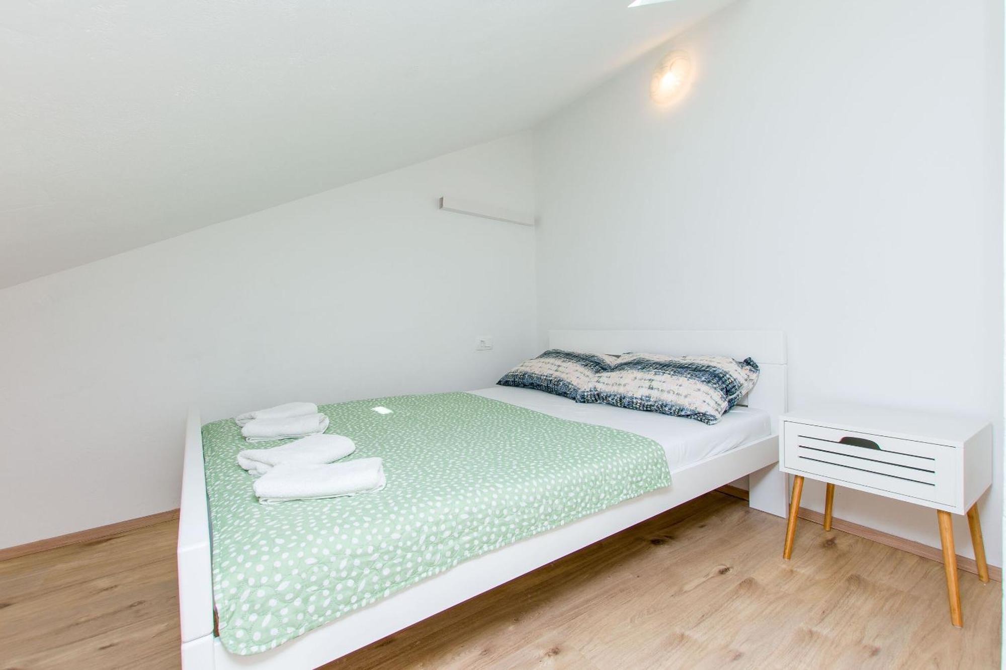 Apartment Petea Omiš Dış mekan fotoğraf