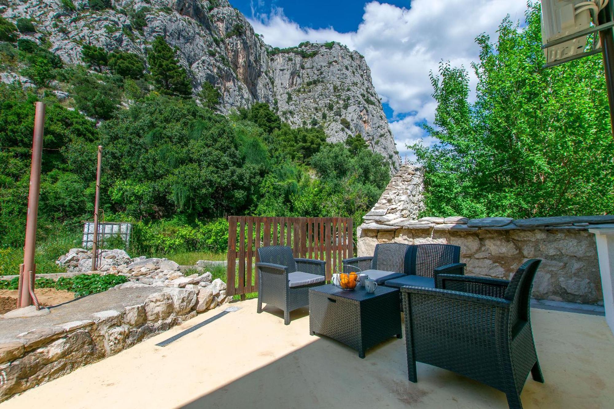 Apartment Petea Omiš Dış mekan fotoğraf