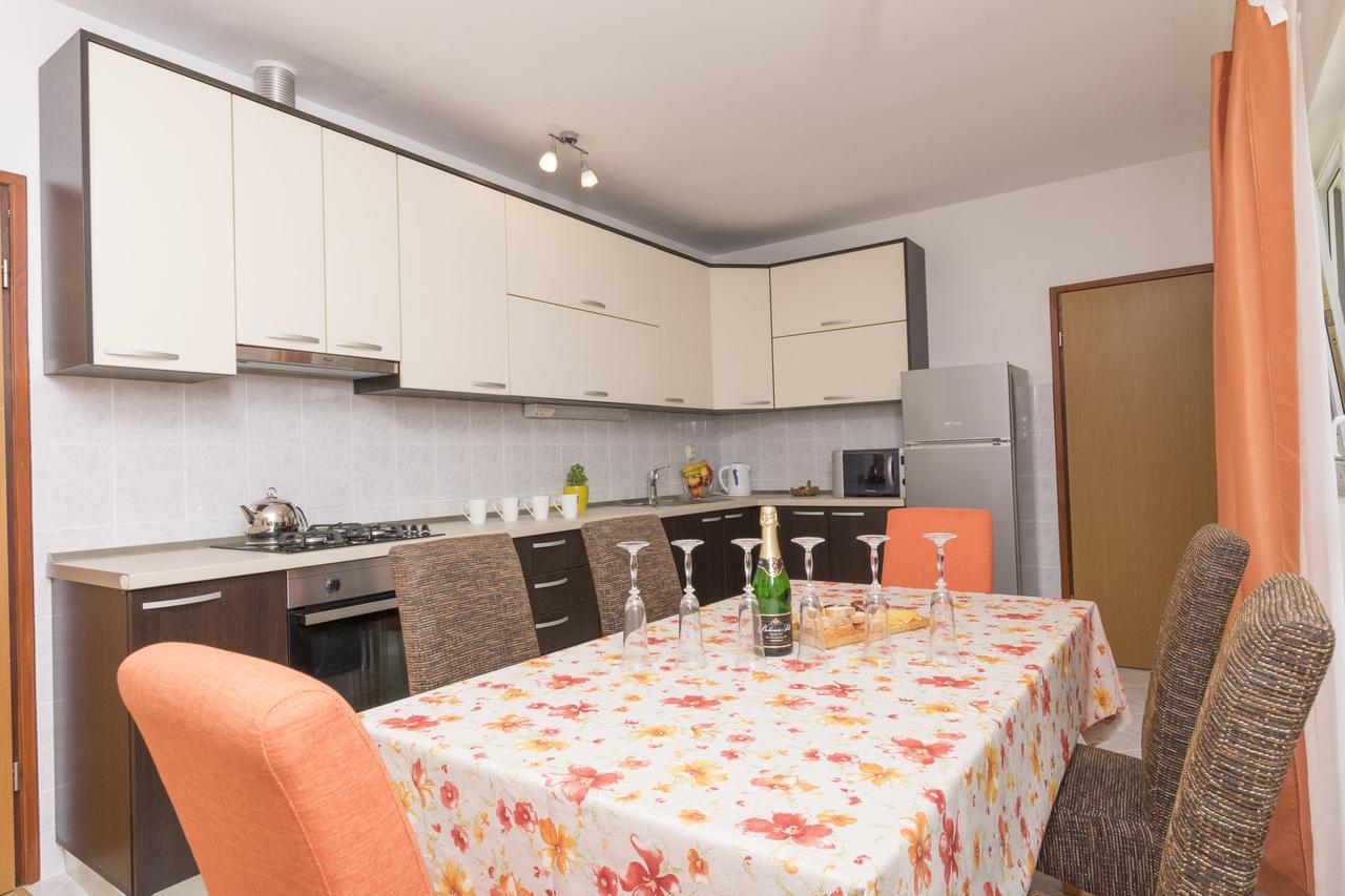 Apartment Petea Omiš Oda fotoğraf
